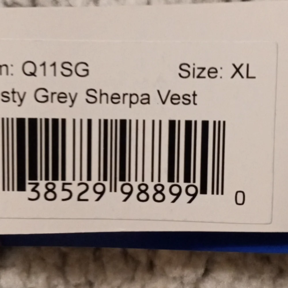 Vest - Picture 3 of 4